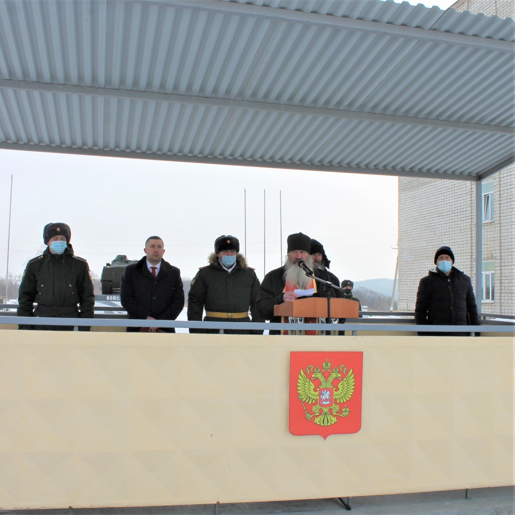 В ВОЙСКОВОЙ ЧАСТИ ПРОШЕЛ МИТИНГ, ПОСВЯЩЕННЫЙ ДНЮ ЗАЩИТНИКА ОТЕЧЕСТВА |  22.02.2022 | Лесозаводск - БезФормата